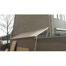 Gestart met opbouw dak van nieuwe aanbouw